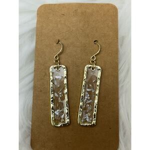 NEW Gold Tone Modern Earrings Drop Lightweight